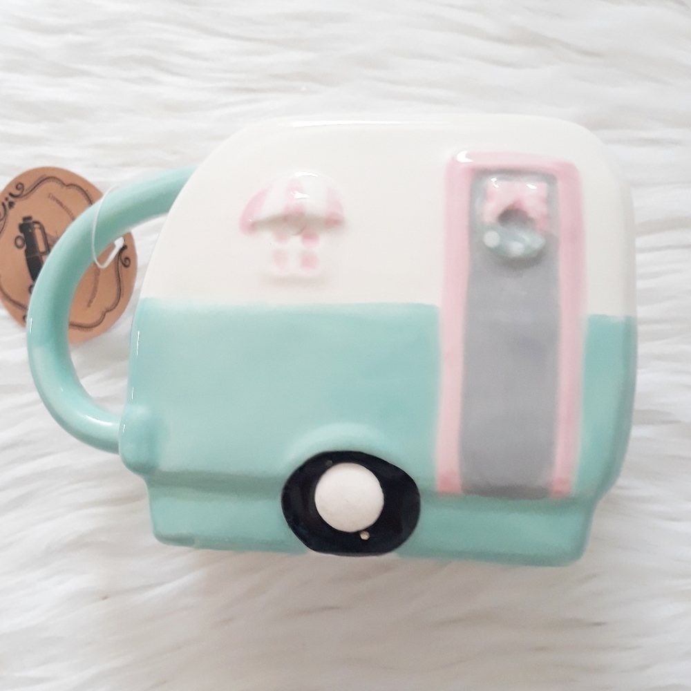 NWT mint & white camper mug